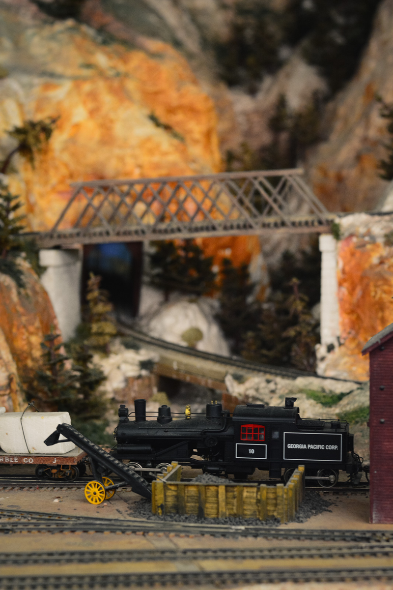 Illustration for article titled HO Scale Layout